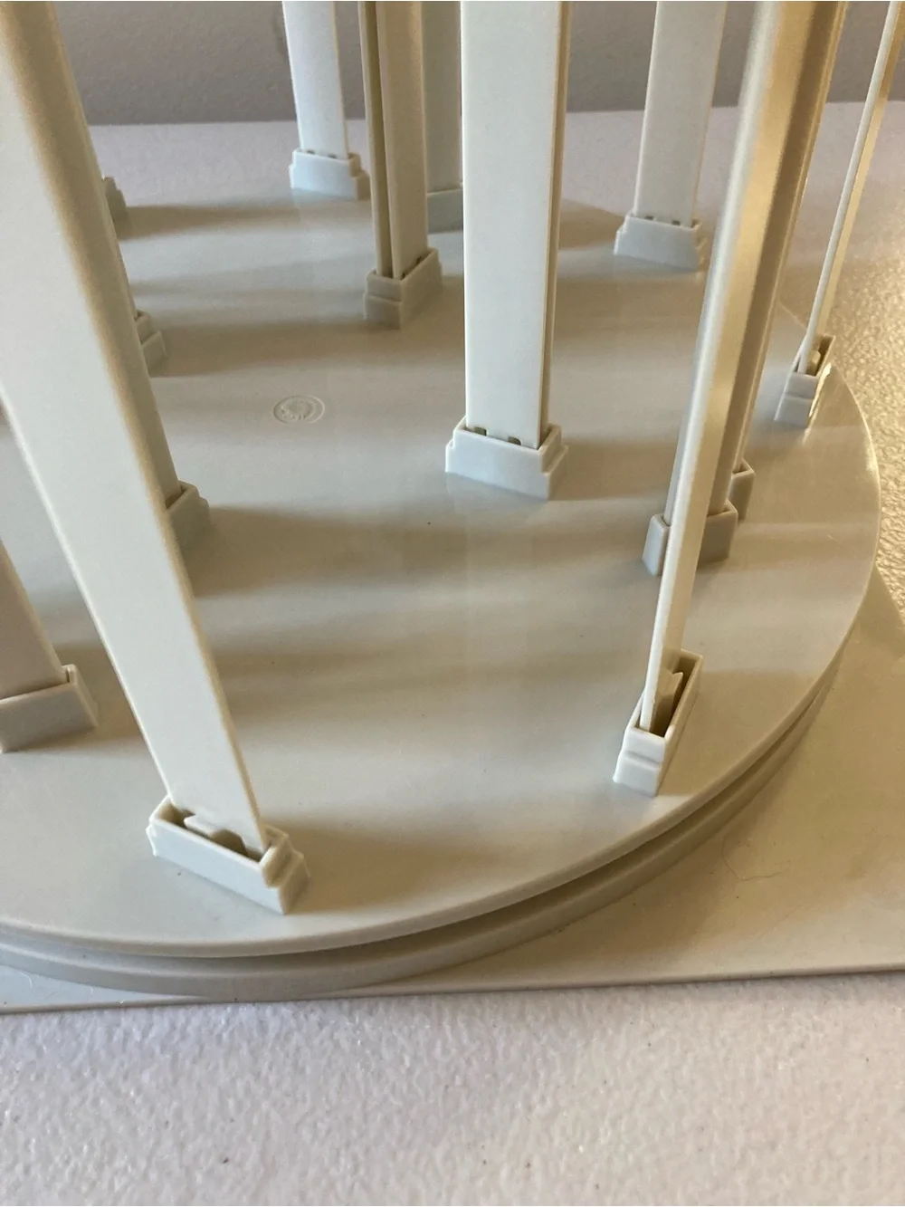 N/A cream plastic